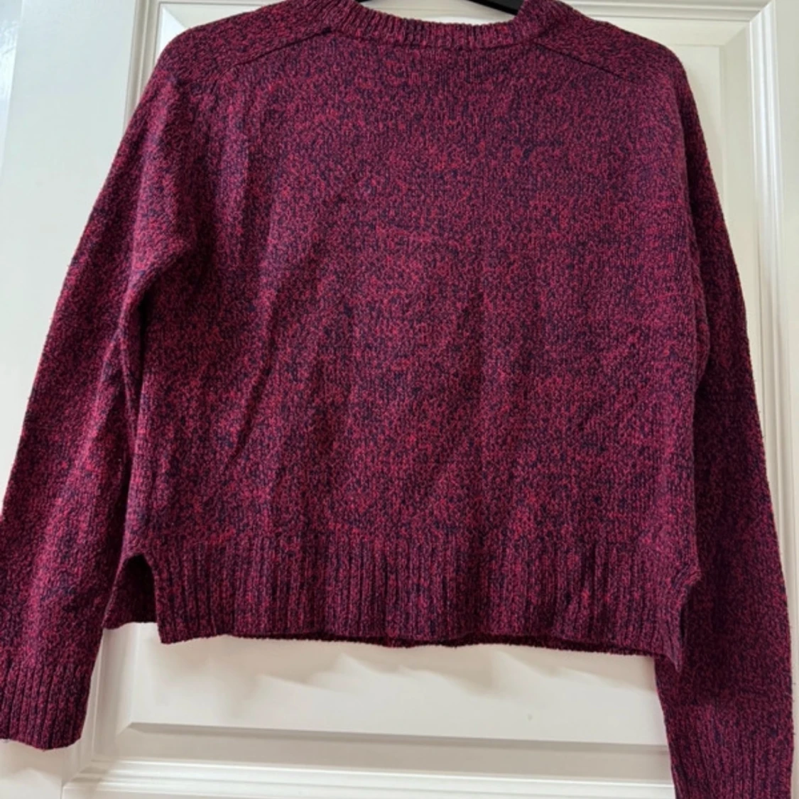 Vinröd stickad tröja från H&M Divided - 90