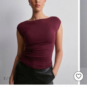 Perfekt soft top från nelly  - Helt ny i st S 