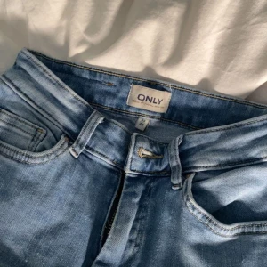 Only jeans - Only jeans från Vero Moda, Mycket fint skick, bra i längd, pris kan diskuteras 