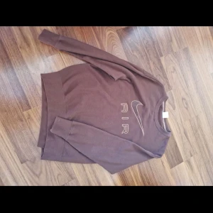 Oanvänd nike sweatshirt  - En oanvänd nike sweatshirt i bra skick