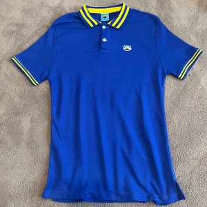 Bull Cha piké - Pikétröja från Bull Cha i mycket gott skick.