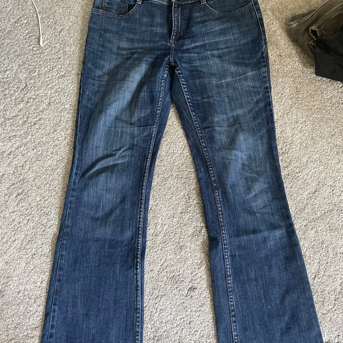 Blåa bootcutjeans - 91