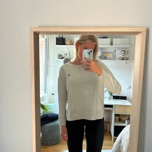 Grå collegetröja från Ralph Lauren - Fint skick