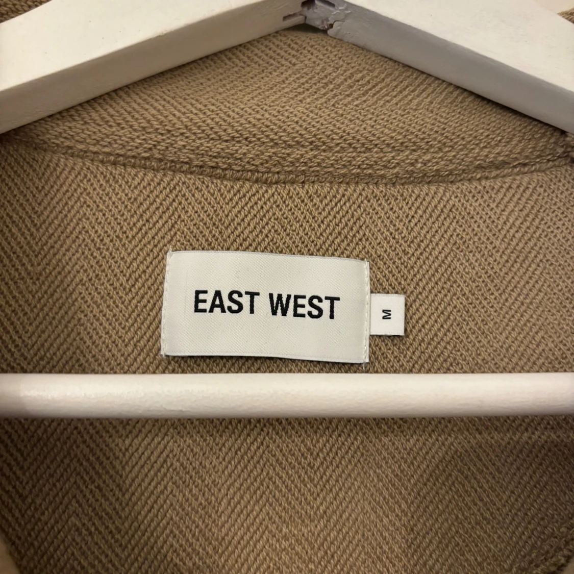 Beige tröja med dragkedja från East West - 92