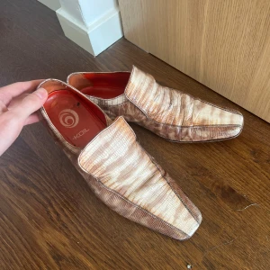 Vintage Italian Snake/Alligator Shoes - Vintage shoes made in italy 