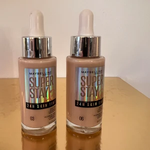 2st Maybelline super stay skin tint - 2 st foundation från Maybelline Superstay 24H Skin Tint. Shade 03 & 06. Använd en gång för att testa. Säljer pga de passar inte mig. Nypris 140-180kr per styck, säljer båda för 90kr totalt 