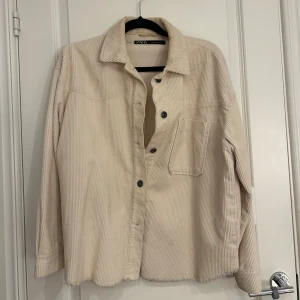 Jacka från ZARA - Använd