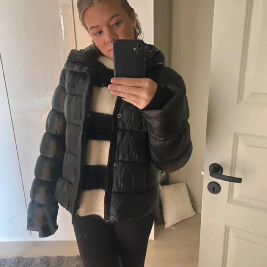 Svart pufferjacka från Superdry