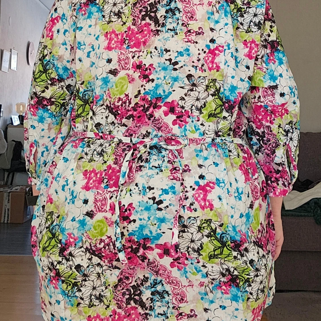 Färgglad blommig blus från Esmara - 1