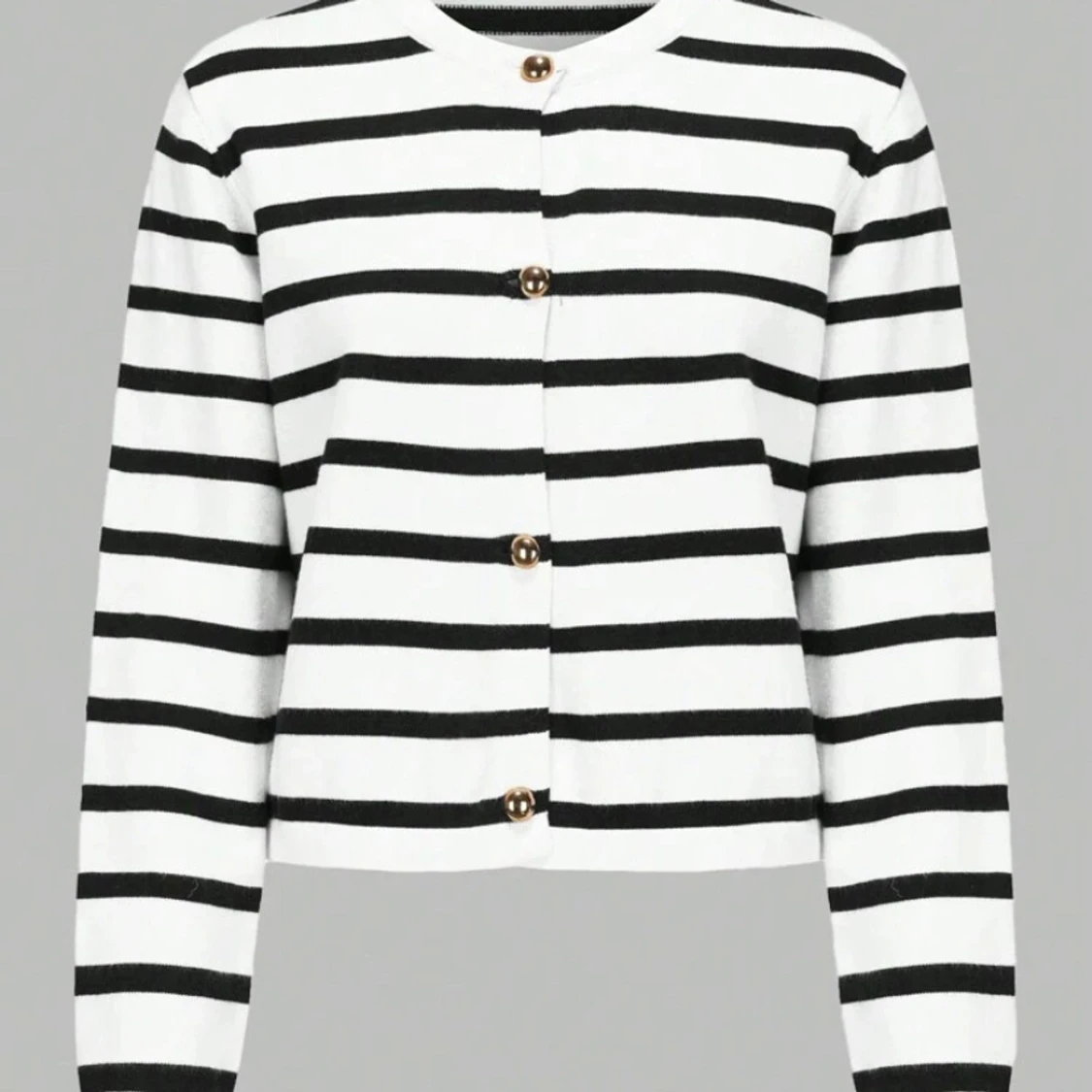 Randig kofta med knappar