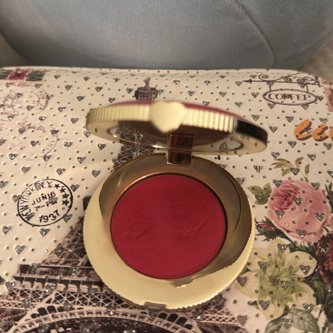 Too faced blush - 1