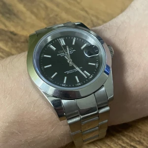 Seiko Mod - Nybyggd Seiko Mod med ett automatisk urverk (NH35). Storleken justeras enkelt med en liten skruvmejsel som man får med. 40mm.