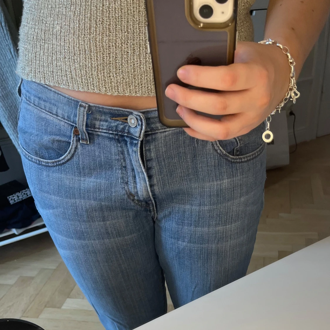 Blå bootcut jeans från Levis
