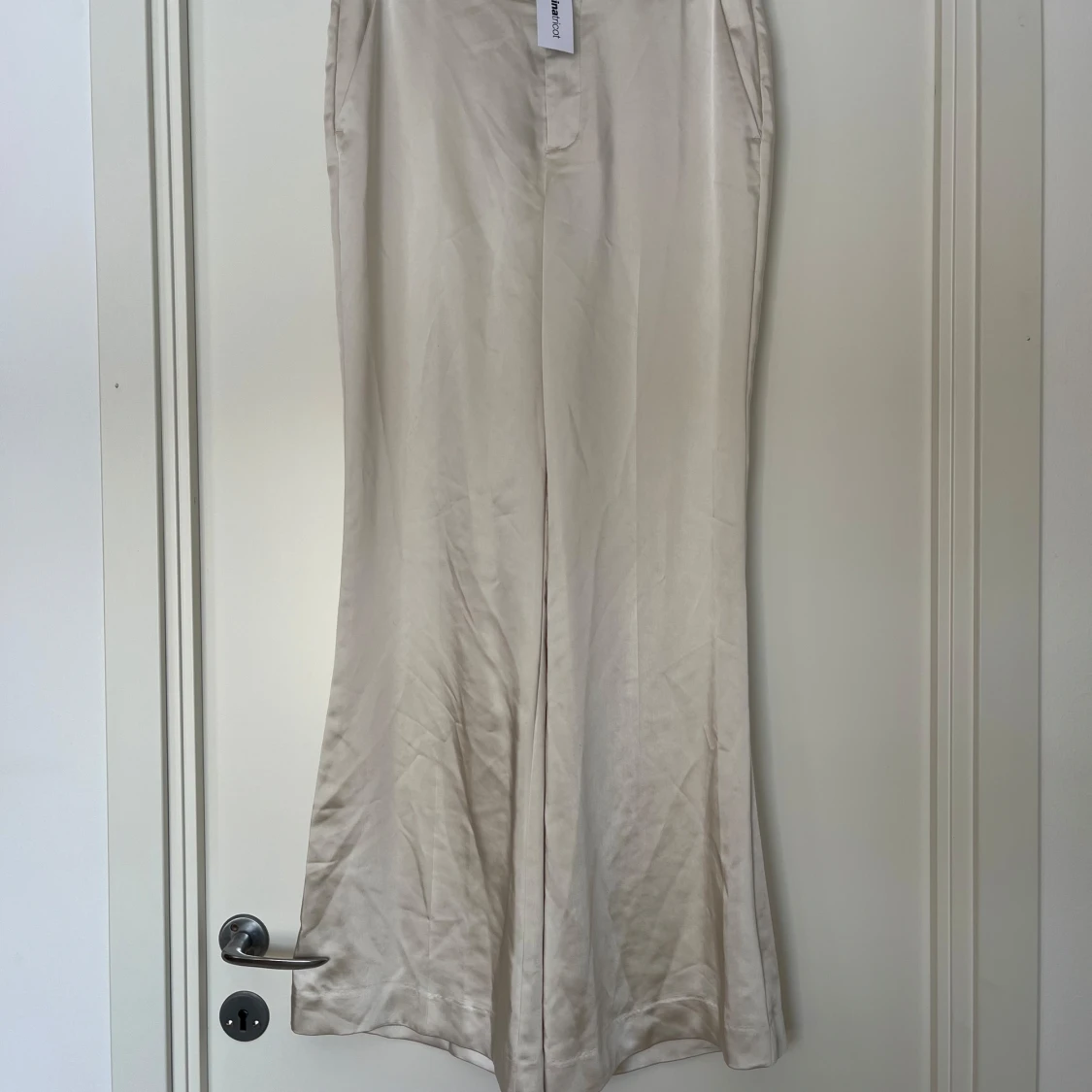 Kostymbyxor från Gina tricot  - 1