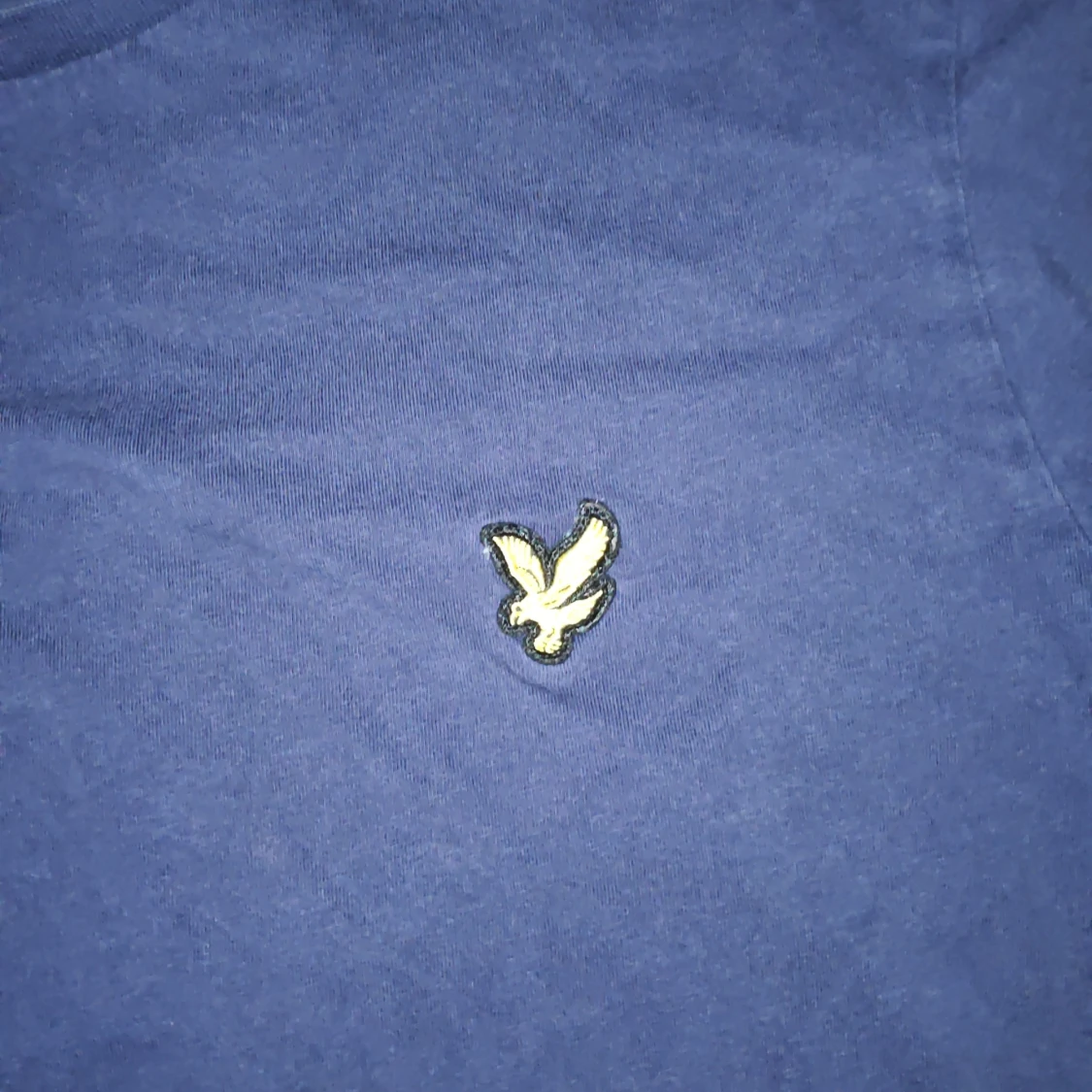 Blå t-shirt från Lyle & Scott - 1