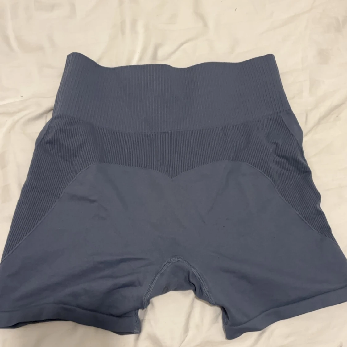 grå/blå träningsshorts - 1