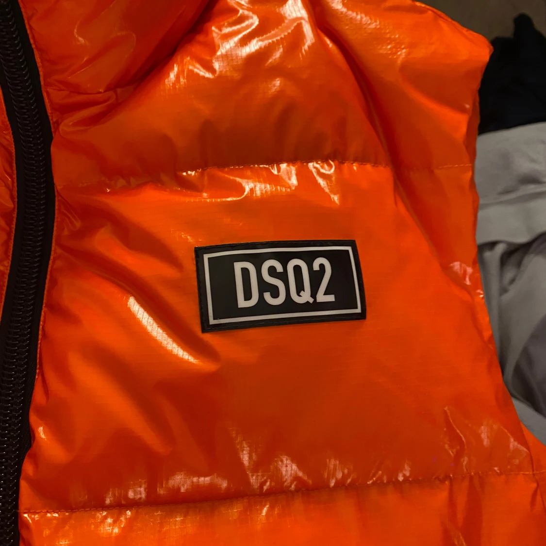 Orange dunväst från DSQ2 - 3