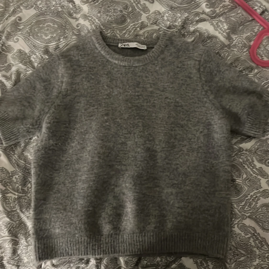 Grå stickad tröja från Zara