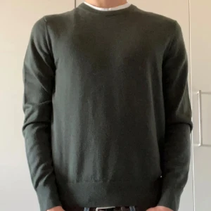 Stickad tröja  - Skön stickad tröja från märket bläck🤩 skick 10/10 knappt använd! 