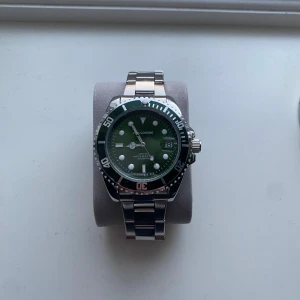 Klocka - Säljer denna feta klocka