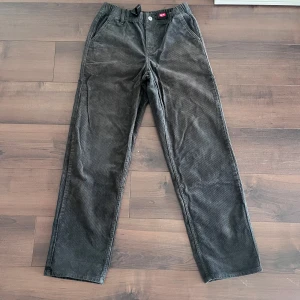 levis byxor loose taper - 164cm bra skick pris kan diskuteras 
