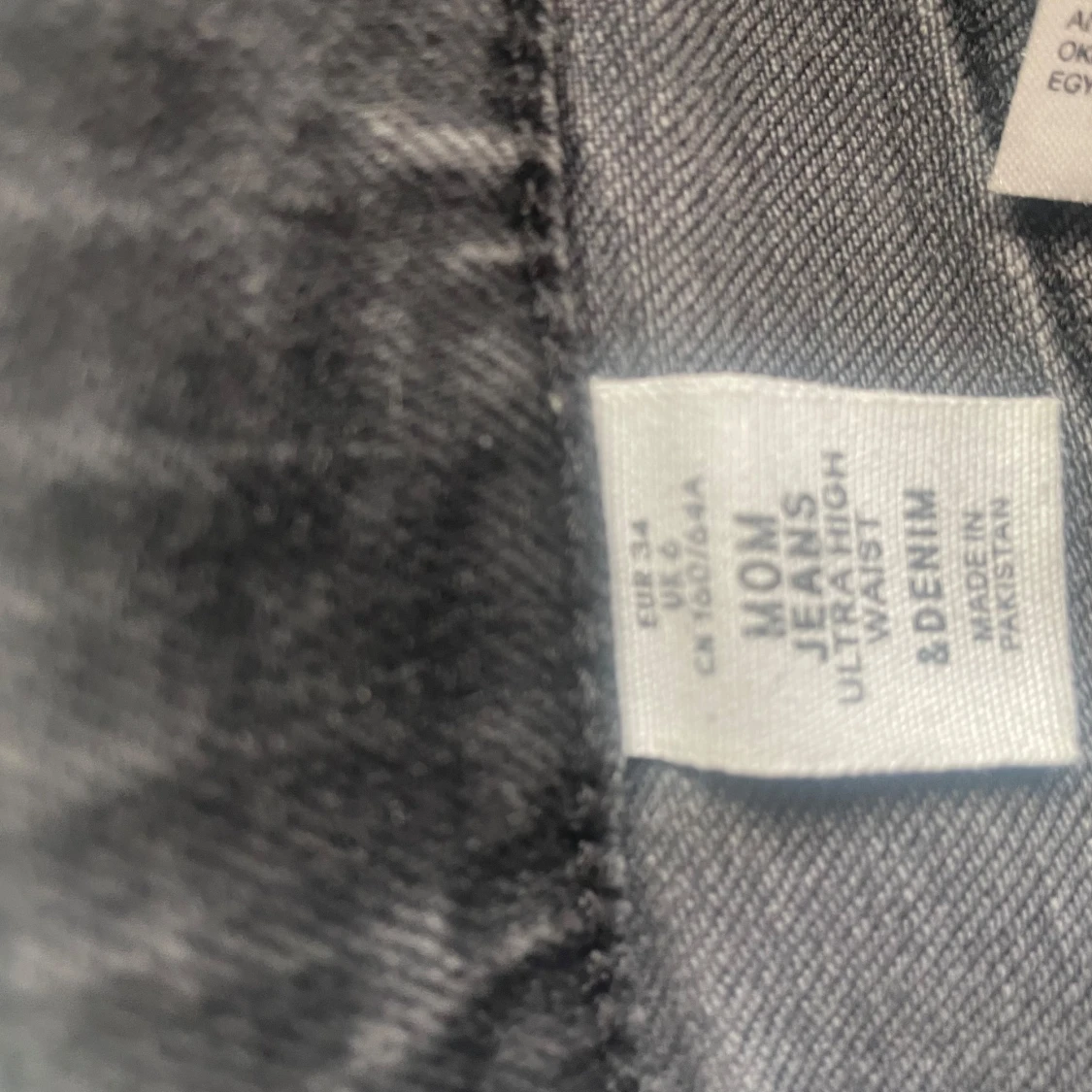 Gråa mom jeans  - 90