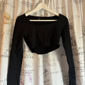 Magtröja  - En oanvänd magtröja från SHEIN. I storlek M. 