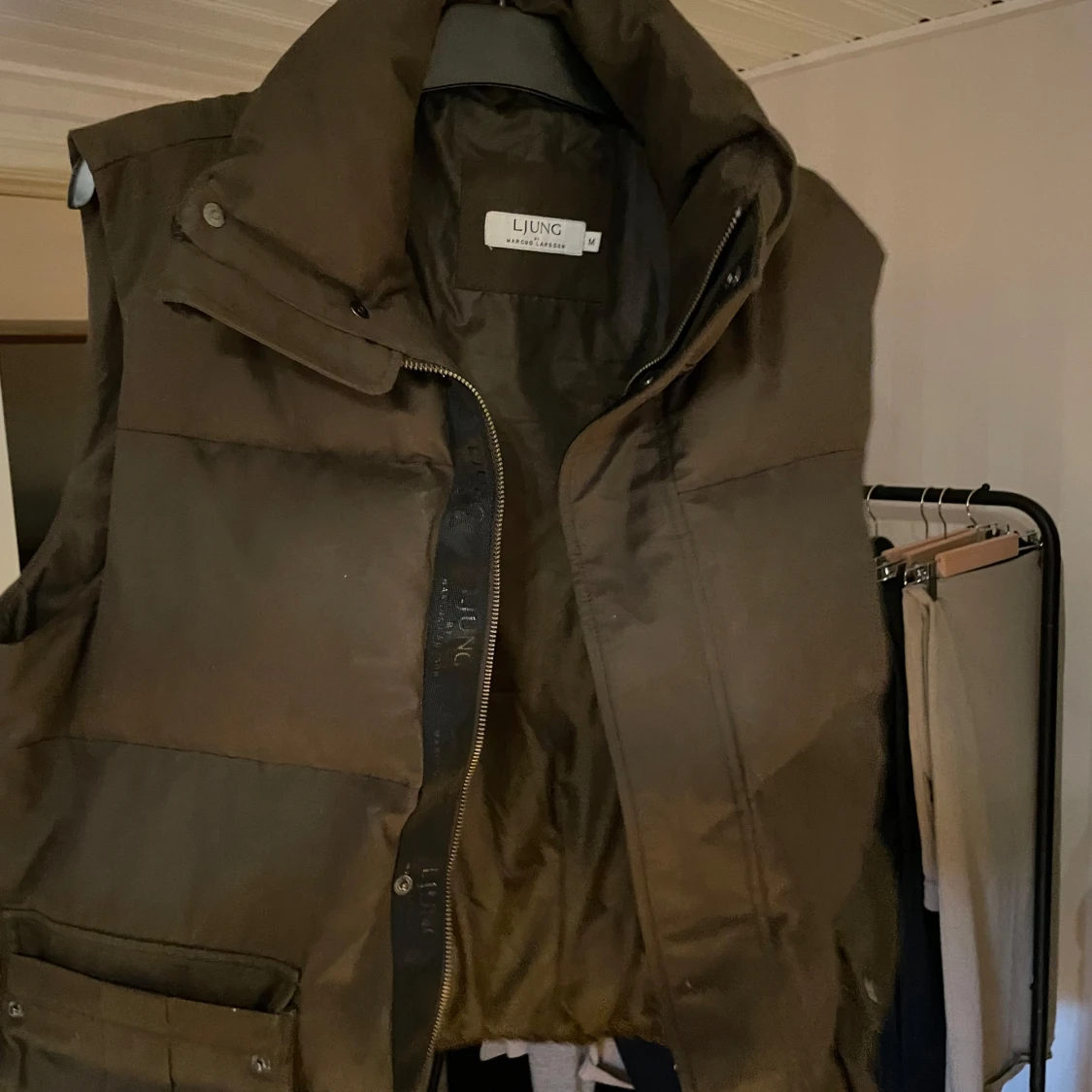 Brun dunväst från Ljung