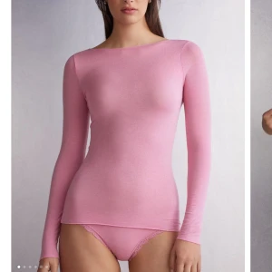 Intimissimi tröja - Rosa intimissimi tröja som knappt har använts