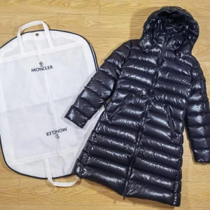 Moncler Moka  - Beställningsvara. Finns storlekar 0-4  