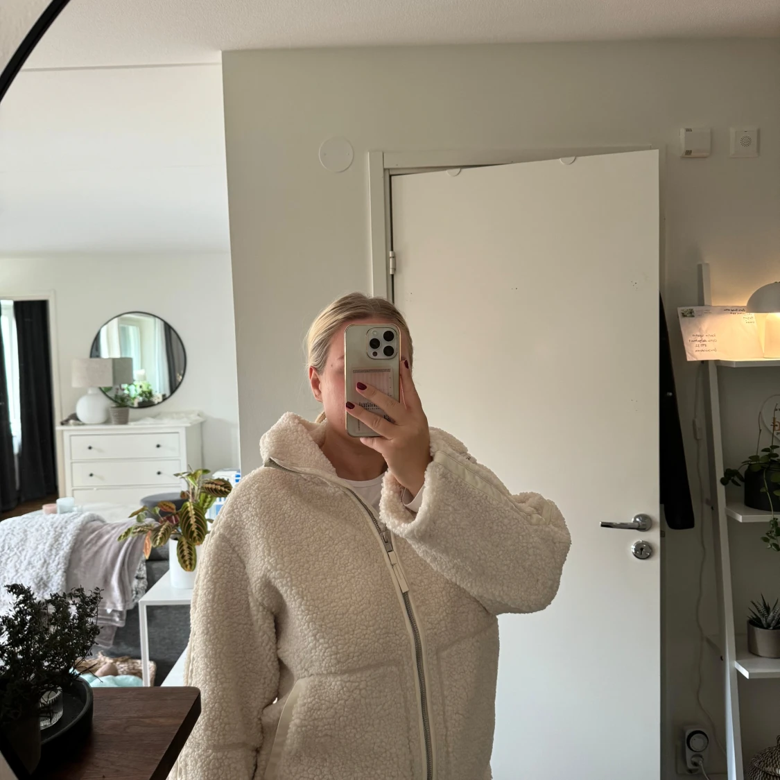 Vit teddyjacka 