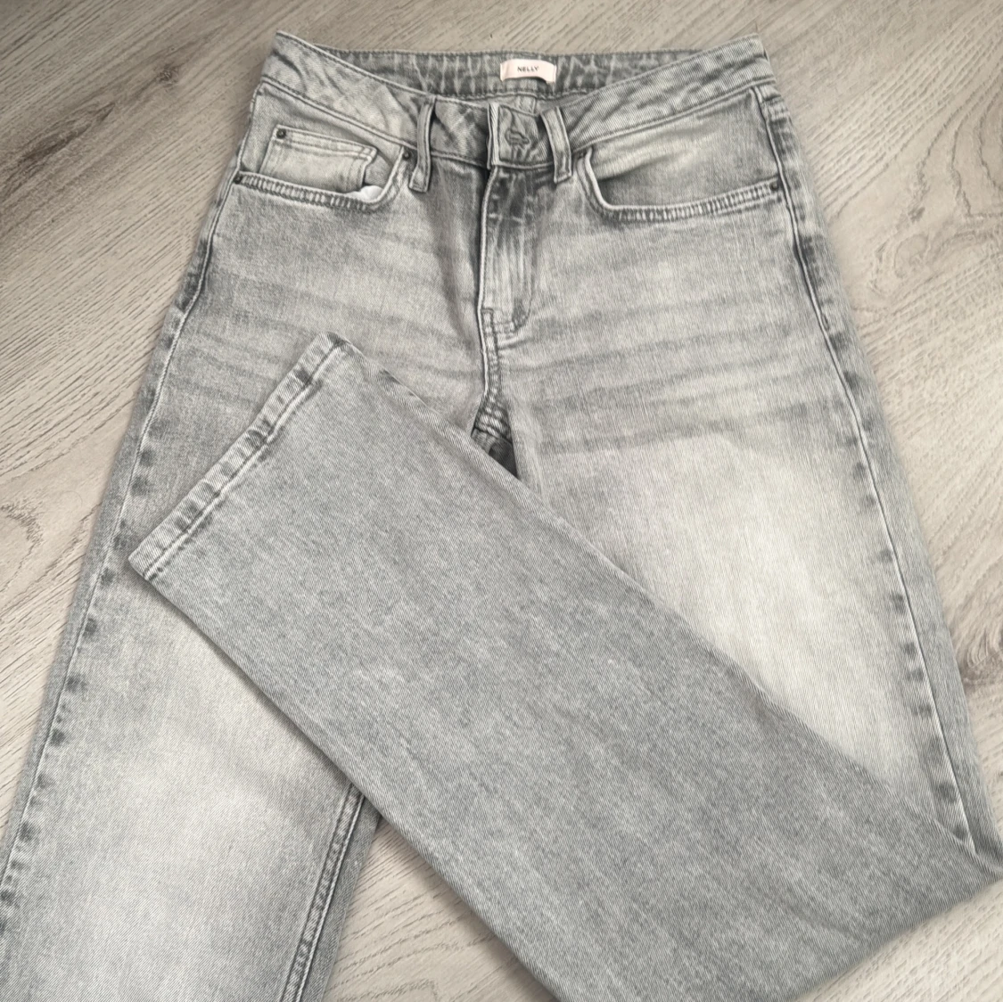 Ett par Nelly jeans i storlek 34 - 91