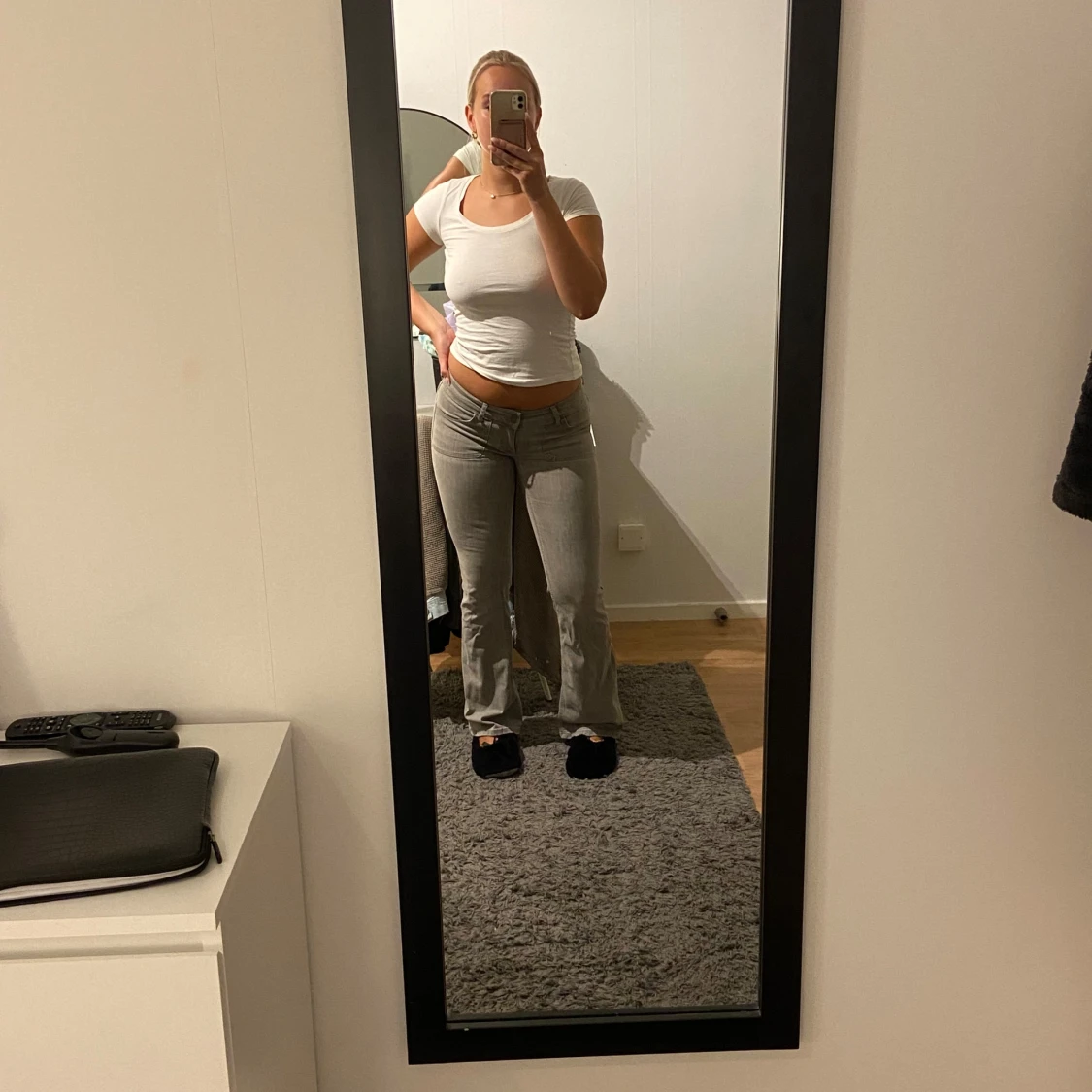 Nelly Lågmidjade jeans  - 92