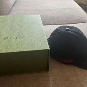 Gucci keps - Svart GG keps i strålande skick, äkta såklart. 