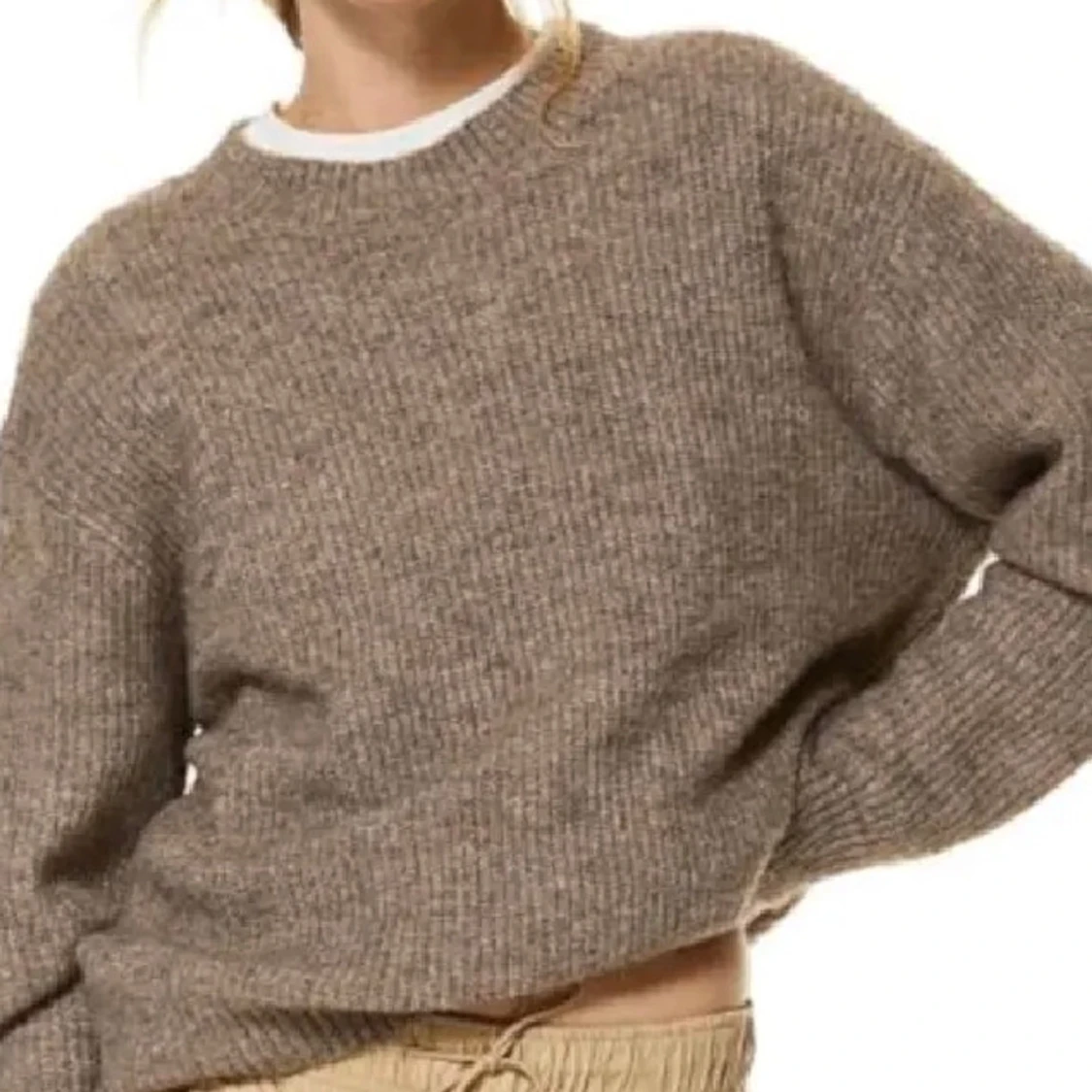 Brun stickad tröja - 90