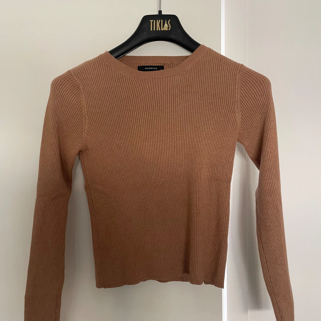 Brun långärmad tröja