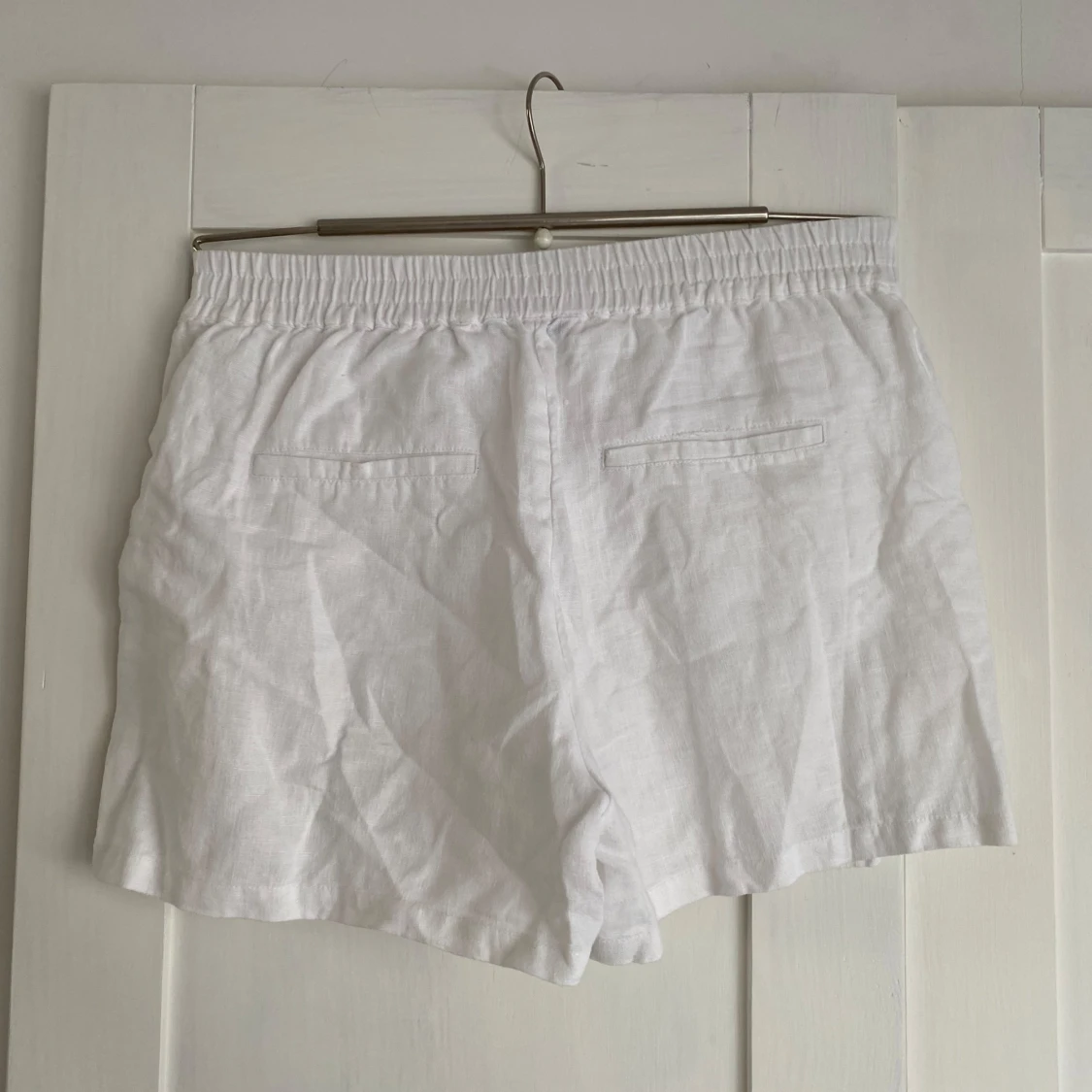 Vita linneshorts  - 90