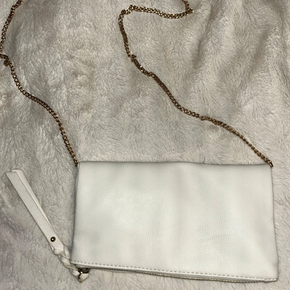Vit axelväska/plånbok med kedja - 1