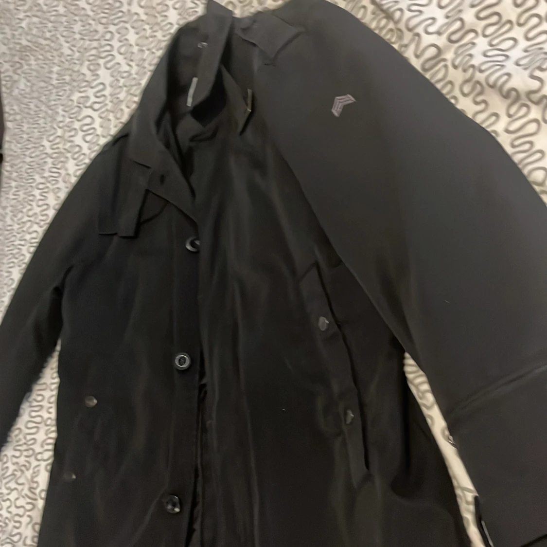 Svart trenchcoat från Barbour - 2