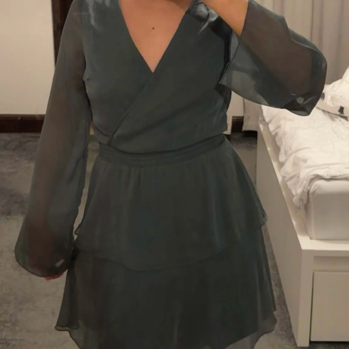 Mörkgrön omlottklänning - 1