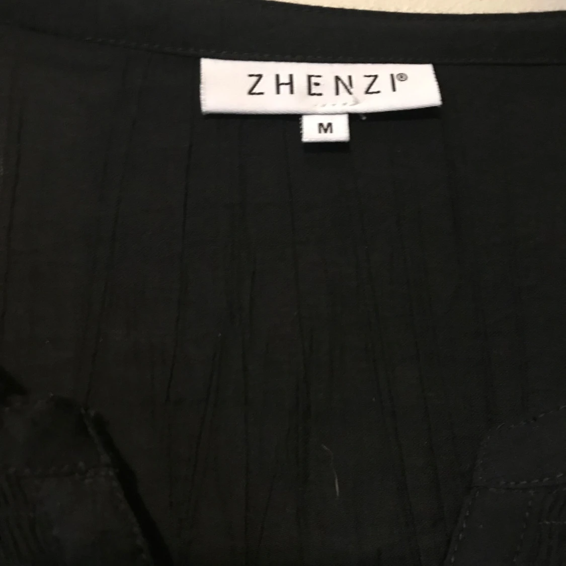 Svart blus från Zhenzi - 1