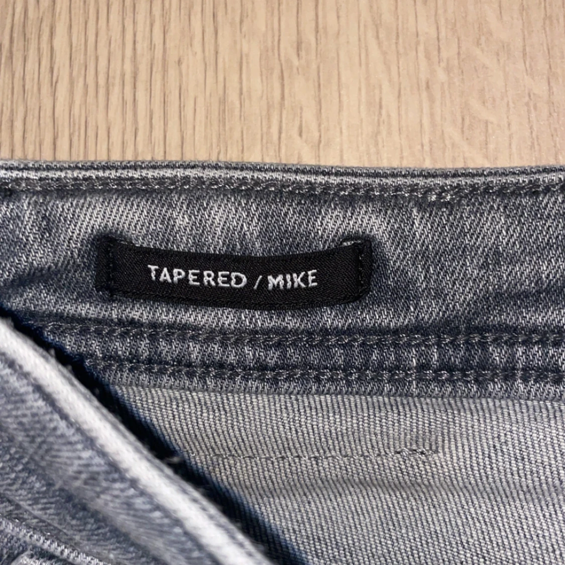 Grå jeans från Jack & Jones - 3