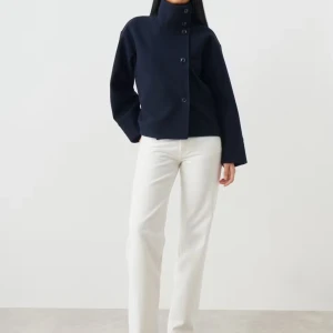 Mörkblå kappa med knappar - Short felt jacket