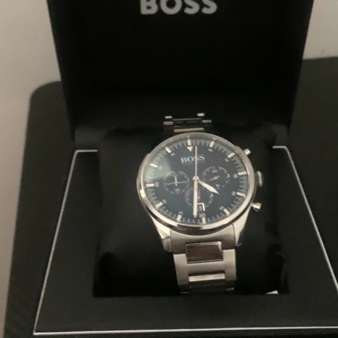 Silverfärgad klocka från Boss - 91