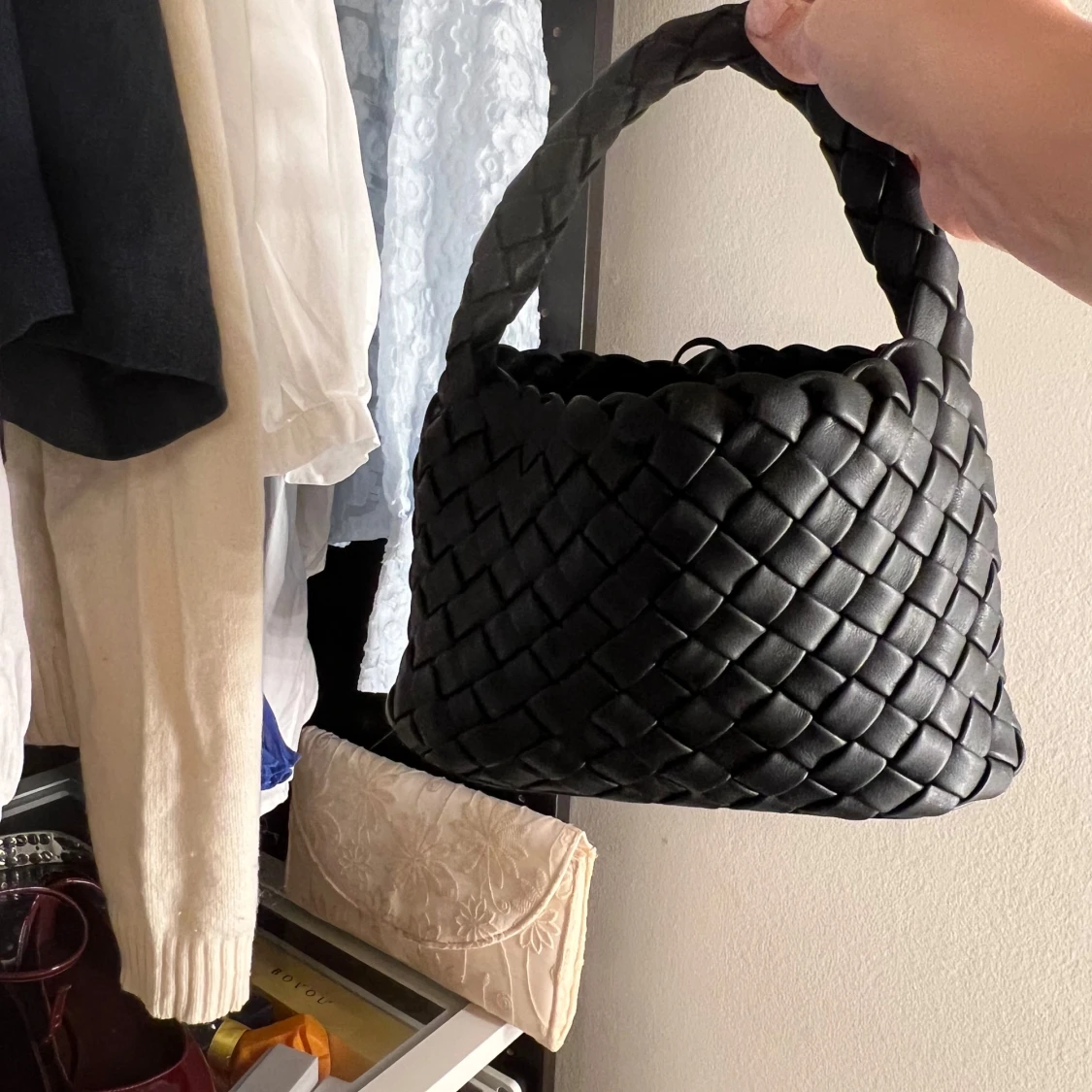 Svart flätad handväska - 92
