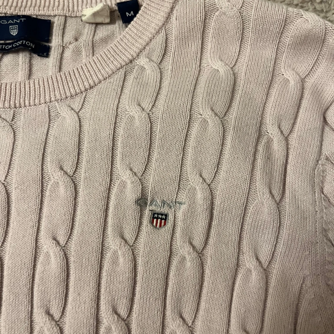 Ljusrosa stickad tröja från Gant - 92