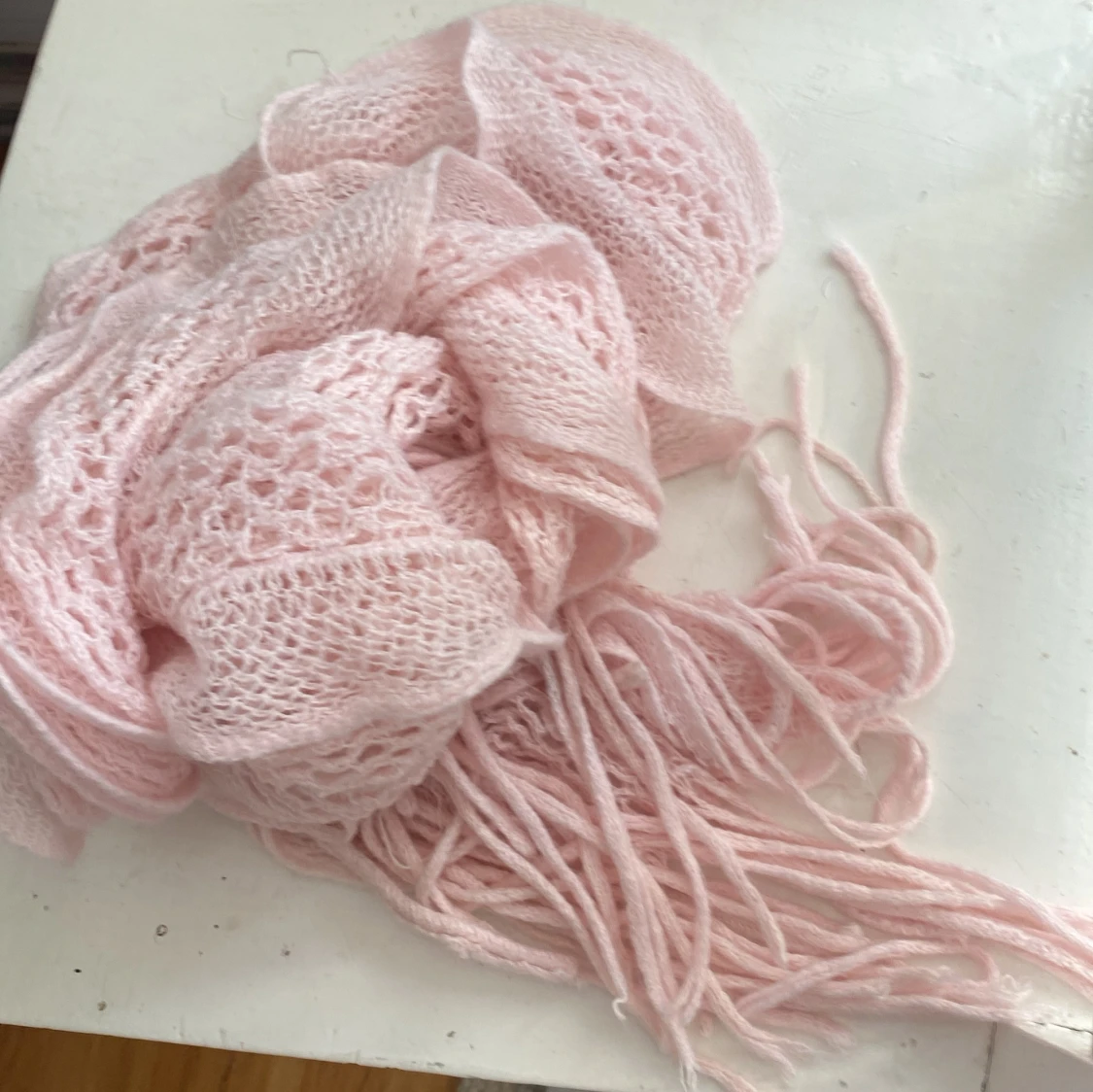 Rosa stickad halsduk - 92