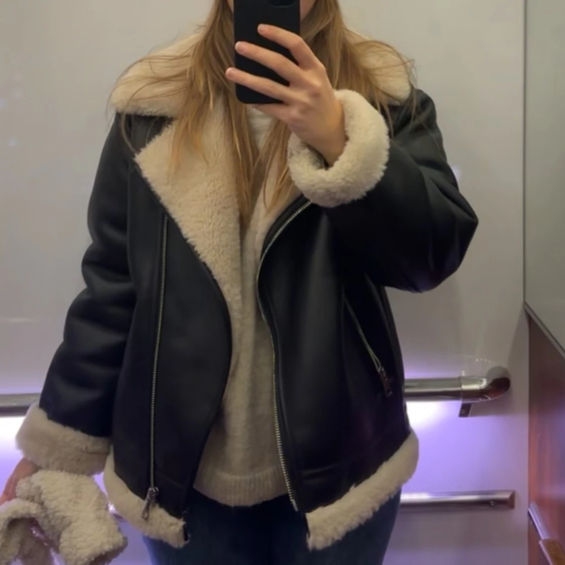 Svart skinnjacka med foder