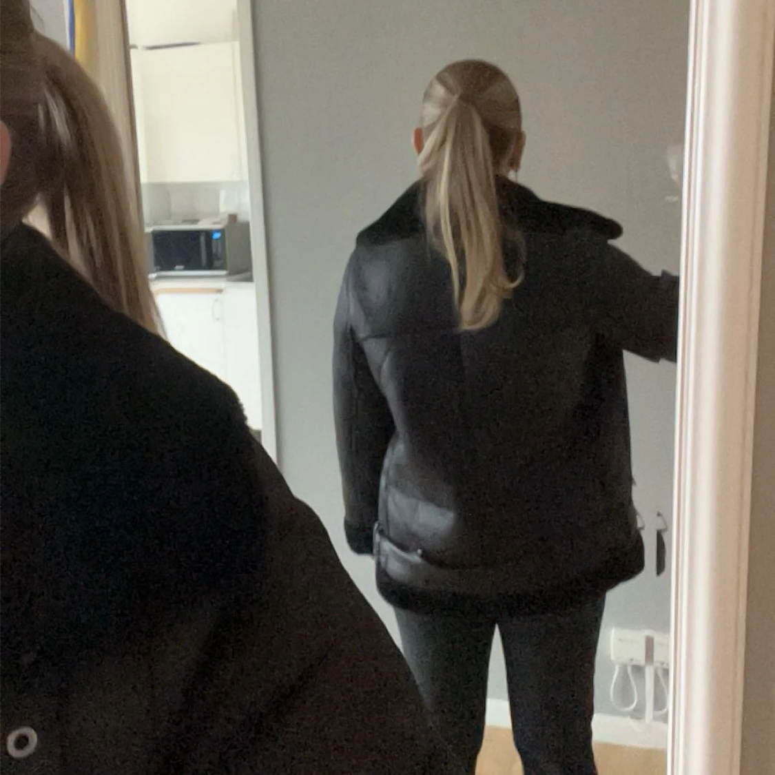 Svart skinnjacka med foder - 91