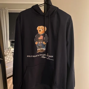 Ralph lauren hoodie - Svin snygg hoodie som är Ralph lauren. 